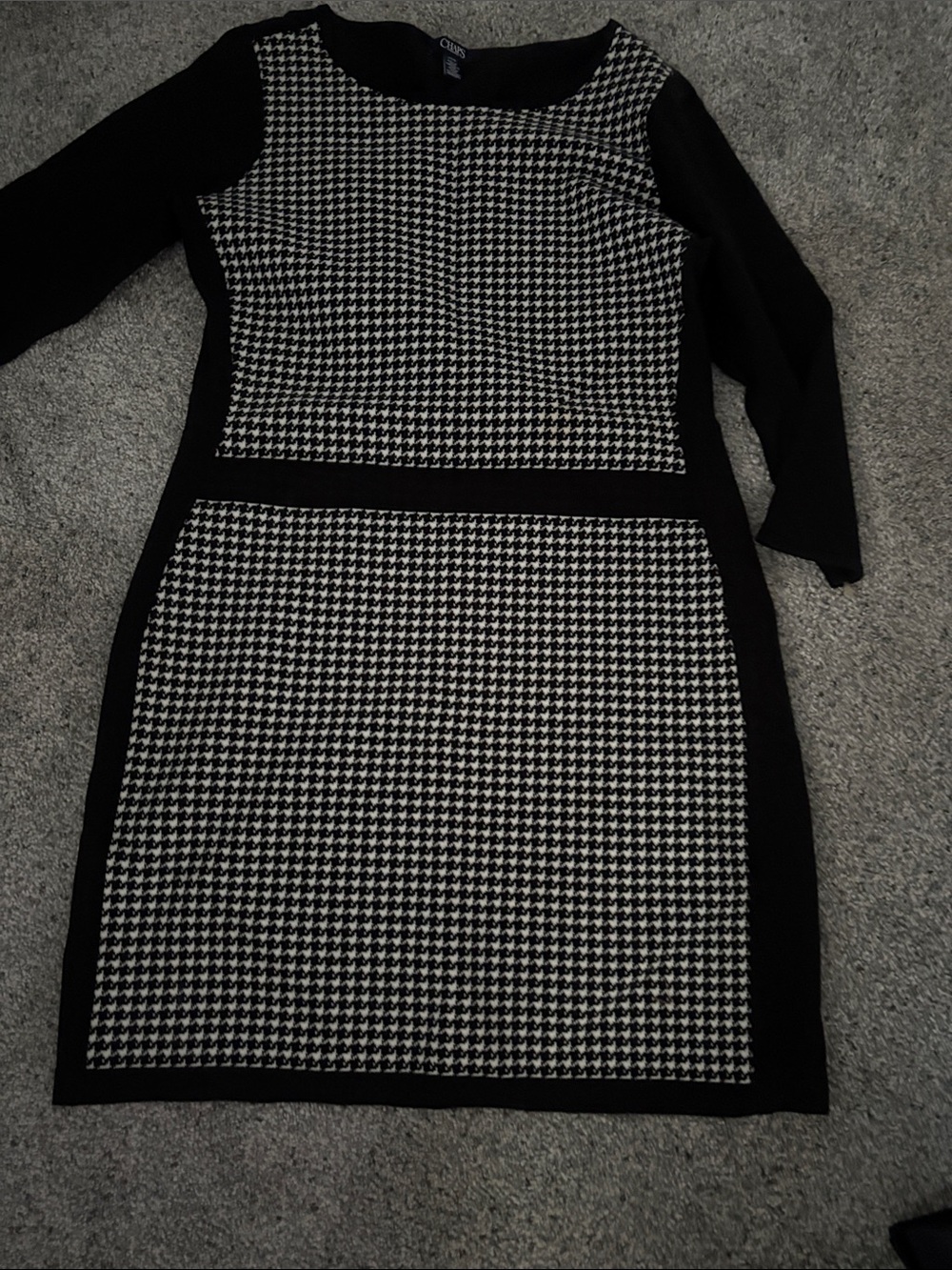 Chaps Black and White Houndstooth Long Sleeve Sheath Dress